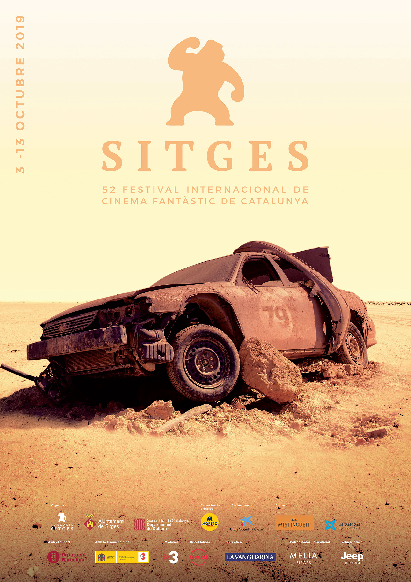 Un cotxe abandonat al desert que recorda la pel·lícula Mad Max