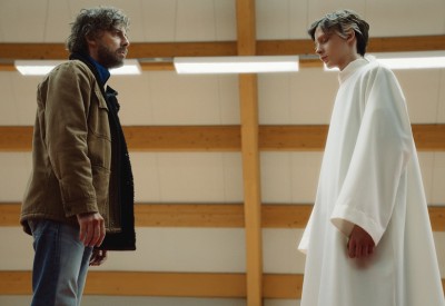 La sonrisa del mal (The Holy Boy)