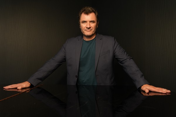 AlexBrendemuhl_Actor_ElMalInvisible.jpg